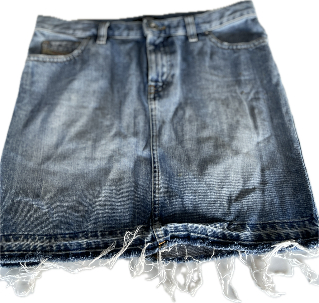 Diesel Women's Skirts Jeans Size W29 L16 Label W26 | High-Quality Denim for Fashion-Forward Women SKU 5290