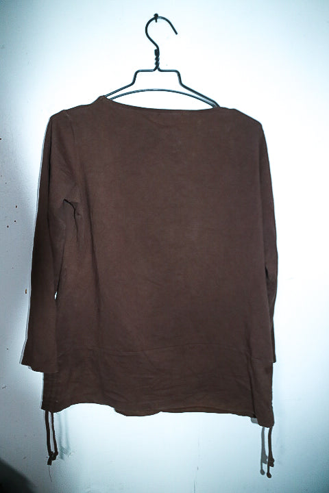 Vintage women AZ Malhas brown basic long sleeve graphic tees in M|L26 W19|SKU 6688