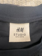 Rubynee Vintage y2k mens H&M blue short tshirt