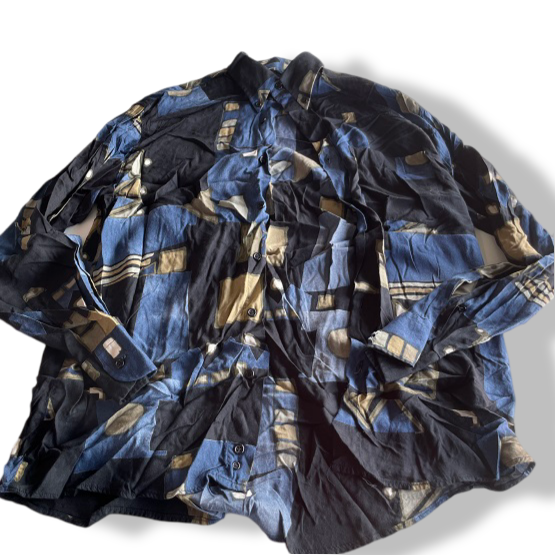 Vintage Men's 90s pattern abstract long sleeved shirt in size L/XL|L31W21|SKU5327