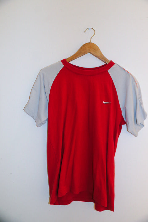 Vintage nike color block red and white mens small tees