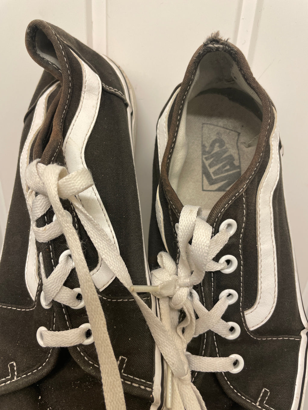 Rubynee Vintage y2k black vans sneakers UK 6