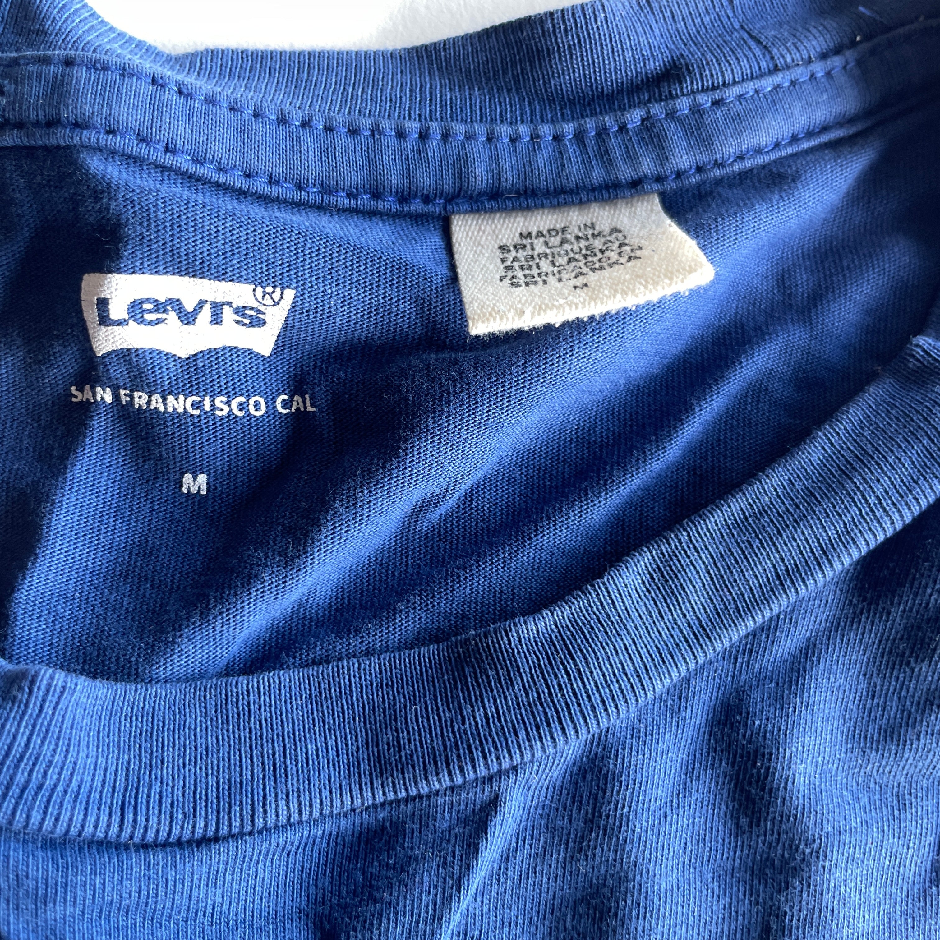 Vintage Levi`s Dark Blue Logo Crew Neck Short Sleeves T Shirt Size M| L29W20|SKU 5355