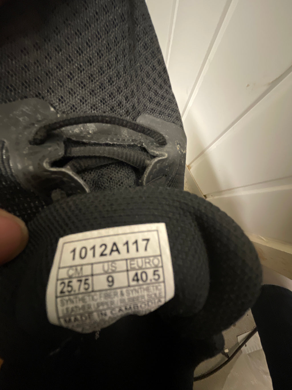 Rubynee Vintage y2k men new balance black sneakers uk 9