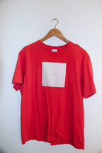 Vintage red turn up the best print mens medium tees