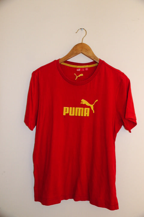 Vintage Puma essential red mens medium t-shirt