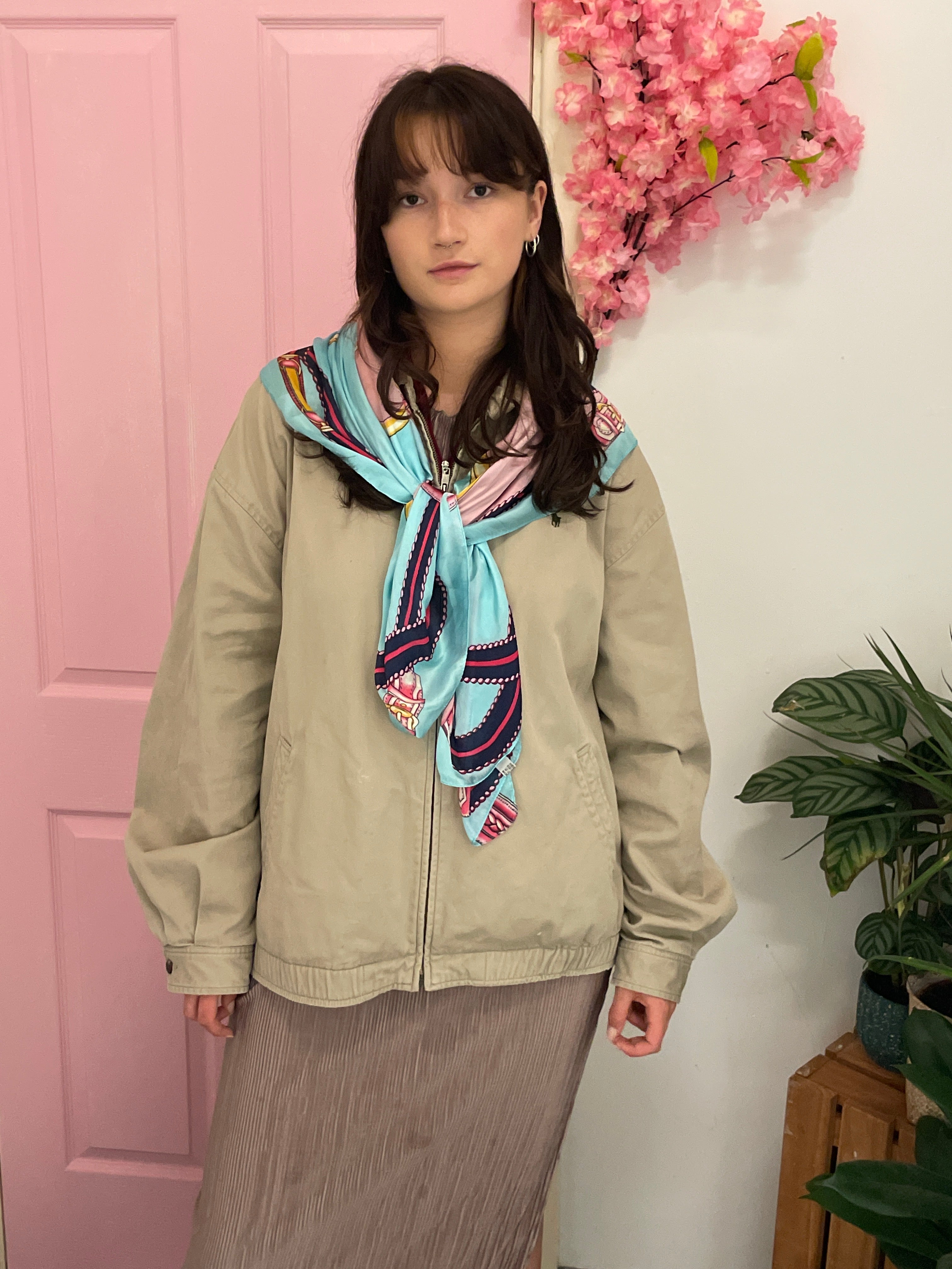 Vintage moving chain with lock bag patterned italia blue scarf