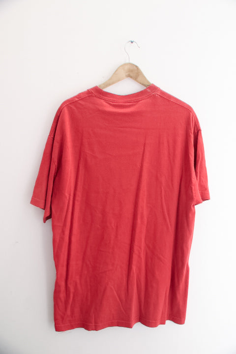Vintage red famous star strap mens Xlarge tees
