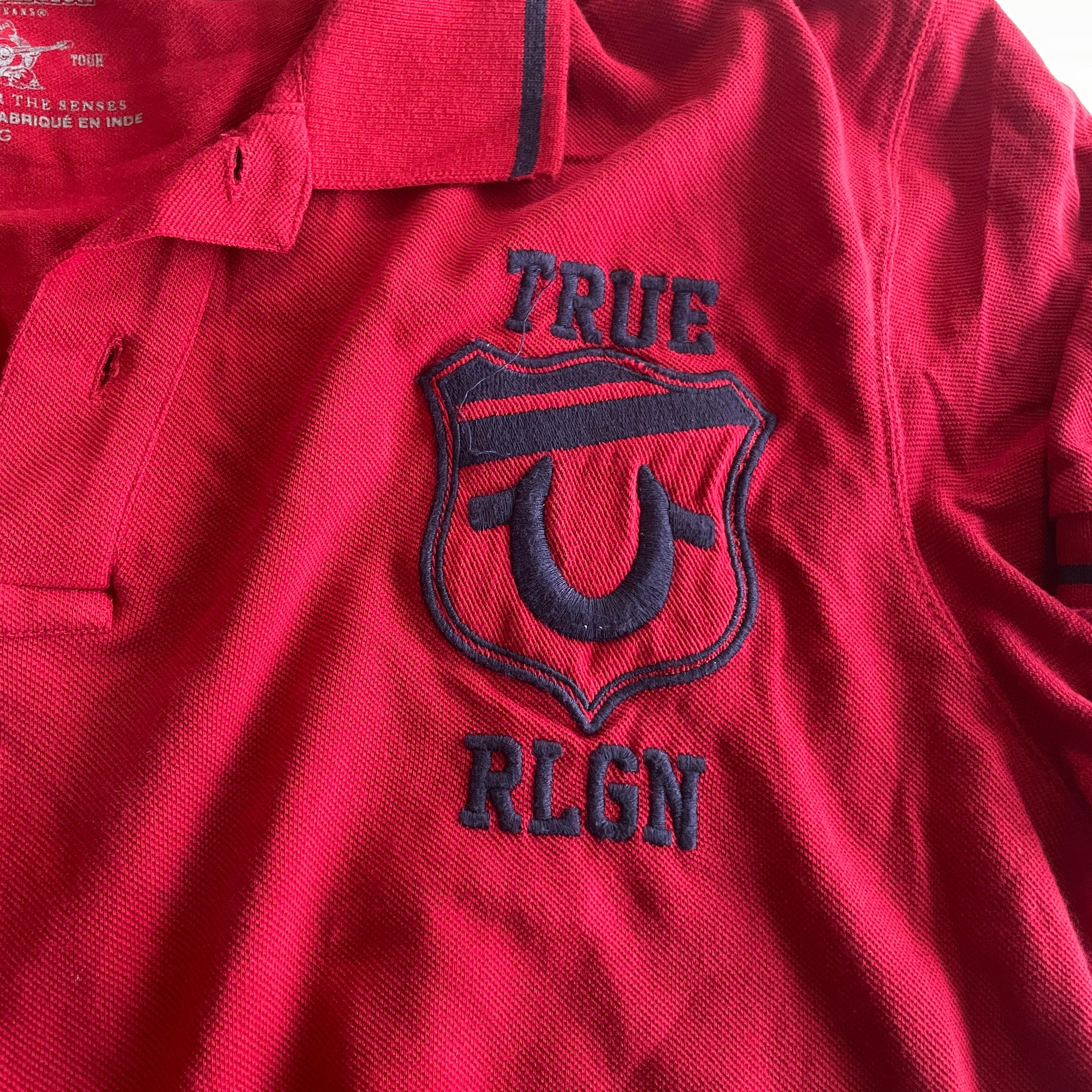 Vintage men's red True Religion world tour polo shirt fits L| L32 W21| SKU 5389