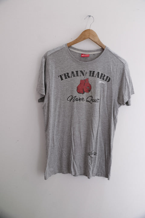 Vintage train hard never quit printed grey small tees
