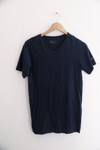 Vintage Black Sergio Tacchini mens V-neck plain tees