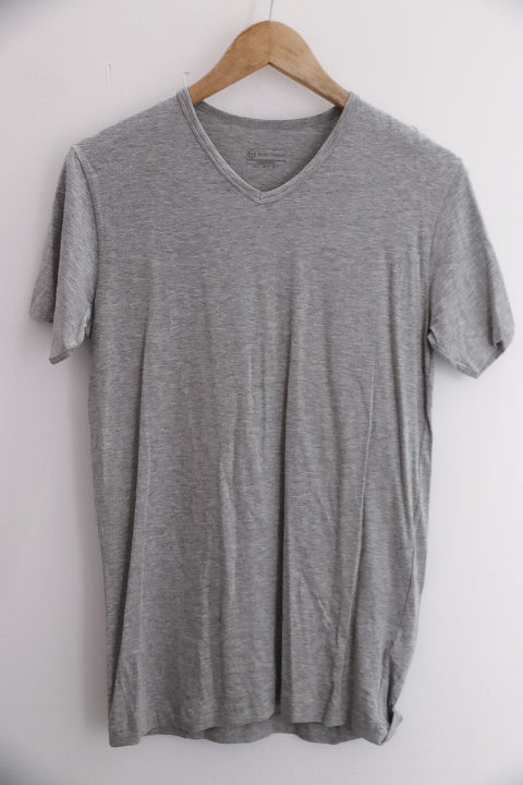 Vintage Grey Large Sergio Tacchini mens V-neck plain tees