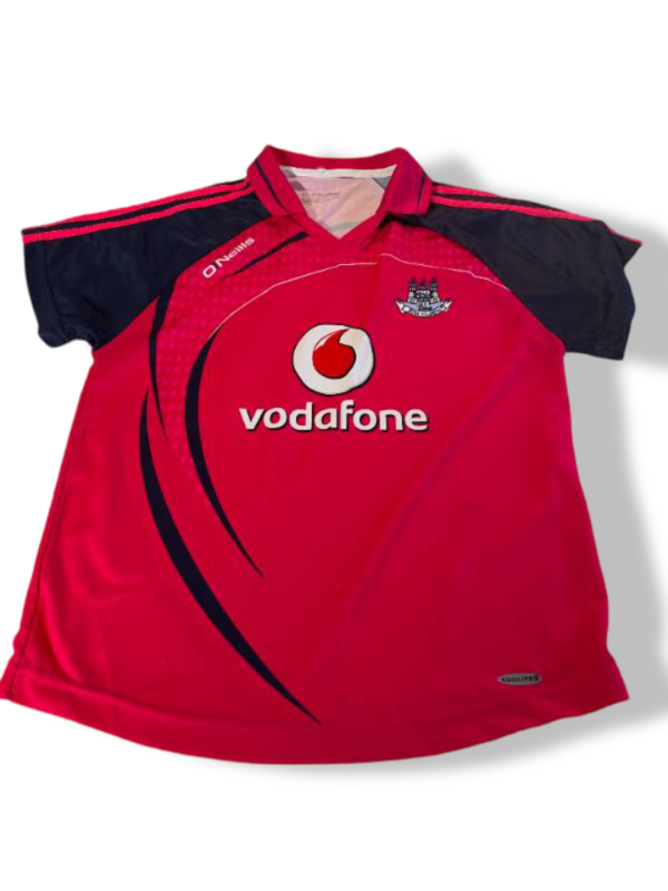 VINTAGE ATH CLIATH DUBLIN GAA GAELIC SPORTS O'NEILLS RED FOOTBALL JERSEY IN S|L28W19|SKU5402