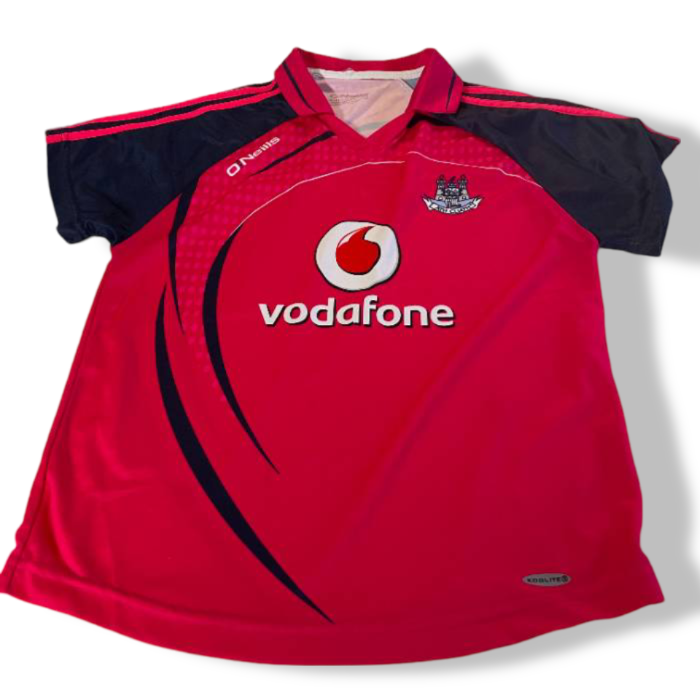VINTAGE ATH CLIATH DUBLIN GAA GAELIC SPORTS O'NEILLS RED FOOTBALL JERSEY IN S|L28W19|SKU5402