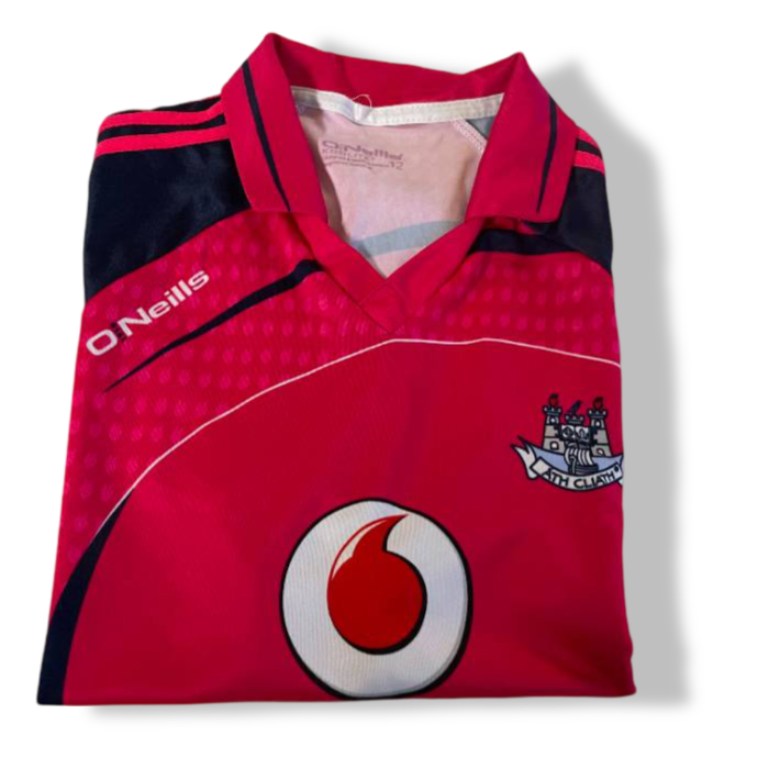 VINTAGE ATH CLIATH DUBLIN GAA GAELIC SPORTS O'NEILLS RED FOOTBALL JERSEY IN S|L28W19|SKU5402