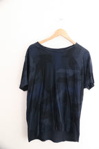 Vintage Blue Burton mens wear london large tees