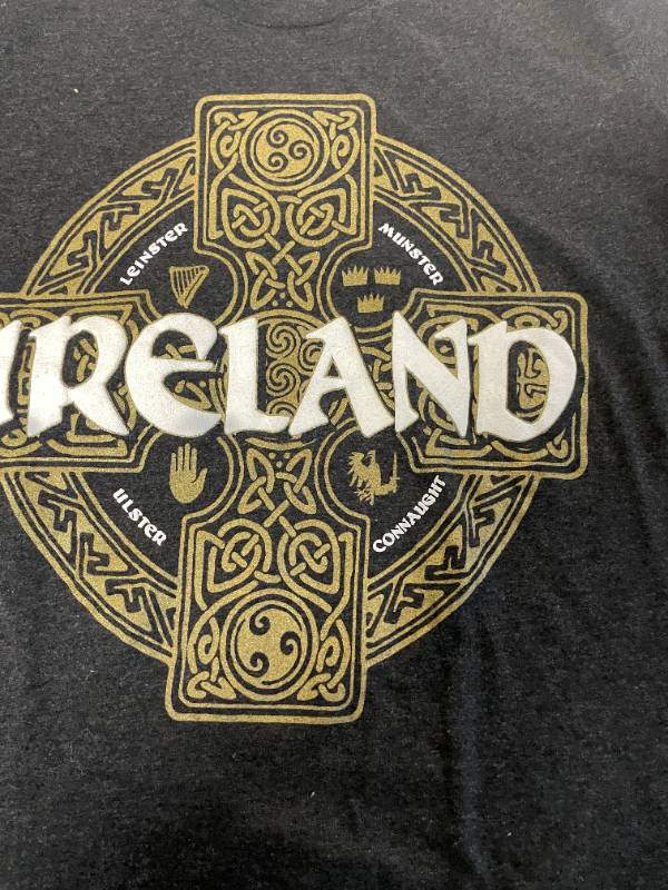 Vintage women's  Cara Celtic Cross Circle grey T-Shirt in S|L26 W17| SKU 5410