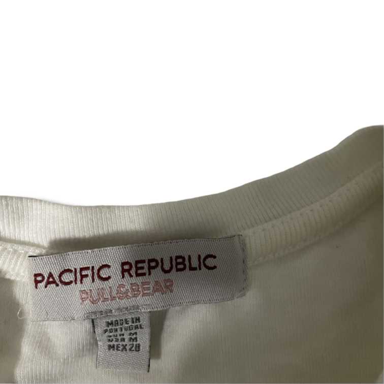 Vintage Pacific Republic Pull&Bear Women's White  Crop-top in S/M|L17W16|SKU 5432