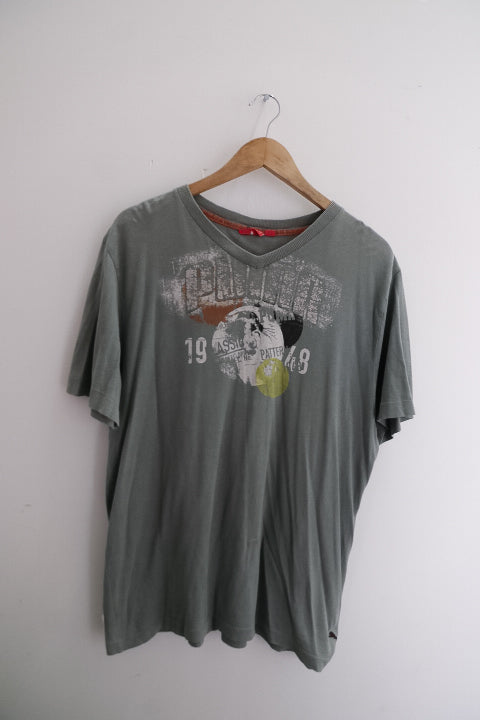 Vintage Puma graphics T-mobile large mens green tees