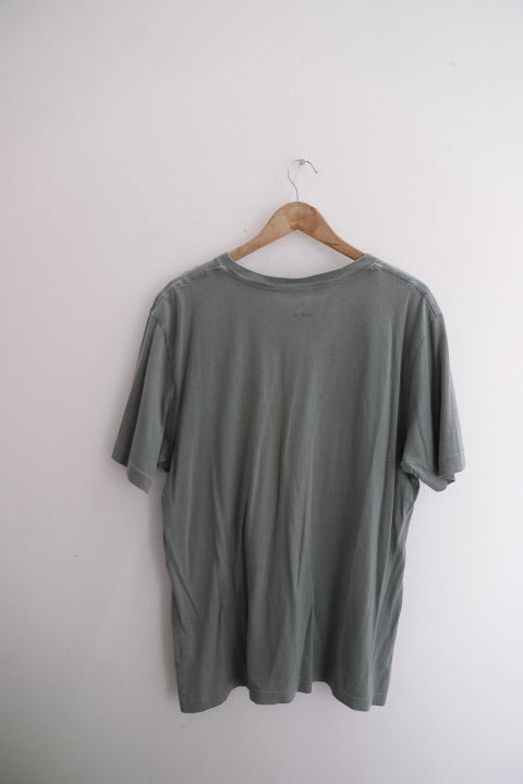 Vintage Puma graphics T-mobile large mens green tees