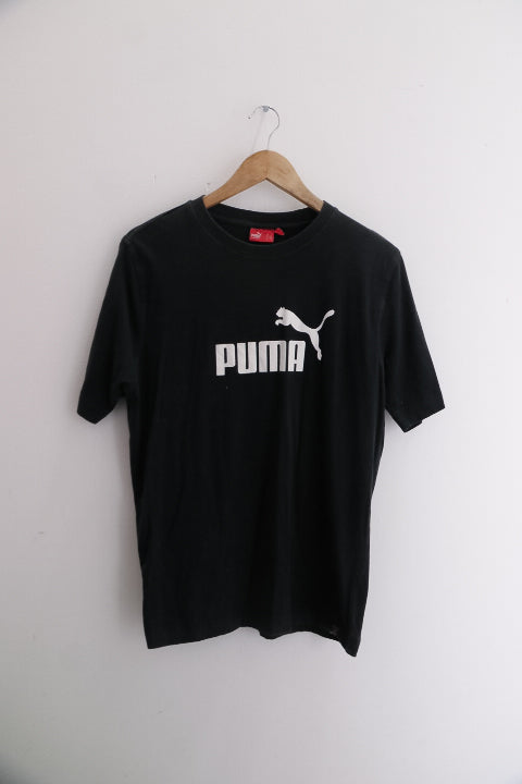 Vintage Men's Puma Black ESS Elevated Large T-Shirt