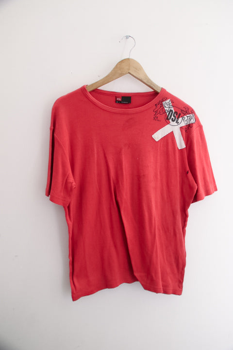 Vintage Diesel mens red large T-shirt