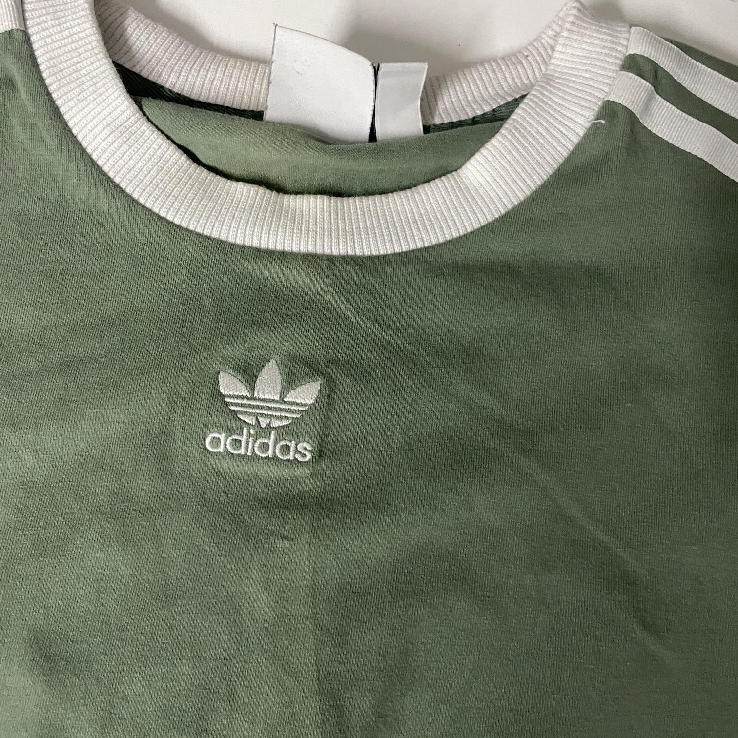 Vintage women's Rare adidas crew neck green long sleeve tees in M|L27W17|SKU 5459