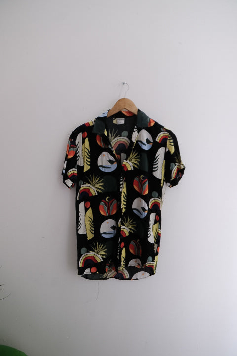 Vintage Retro Black Mens Relax Fit Hawaiian Shirt Printed Summer Design