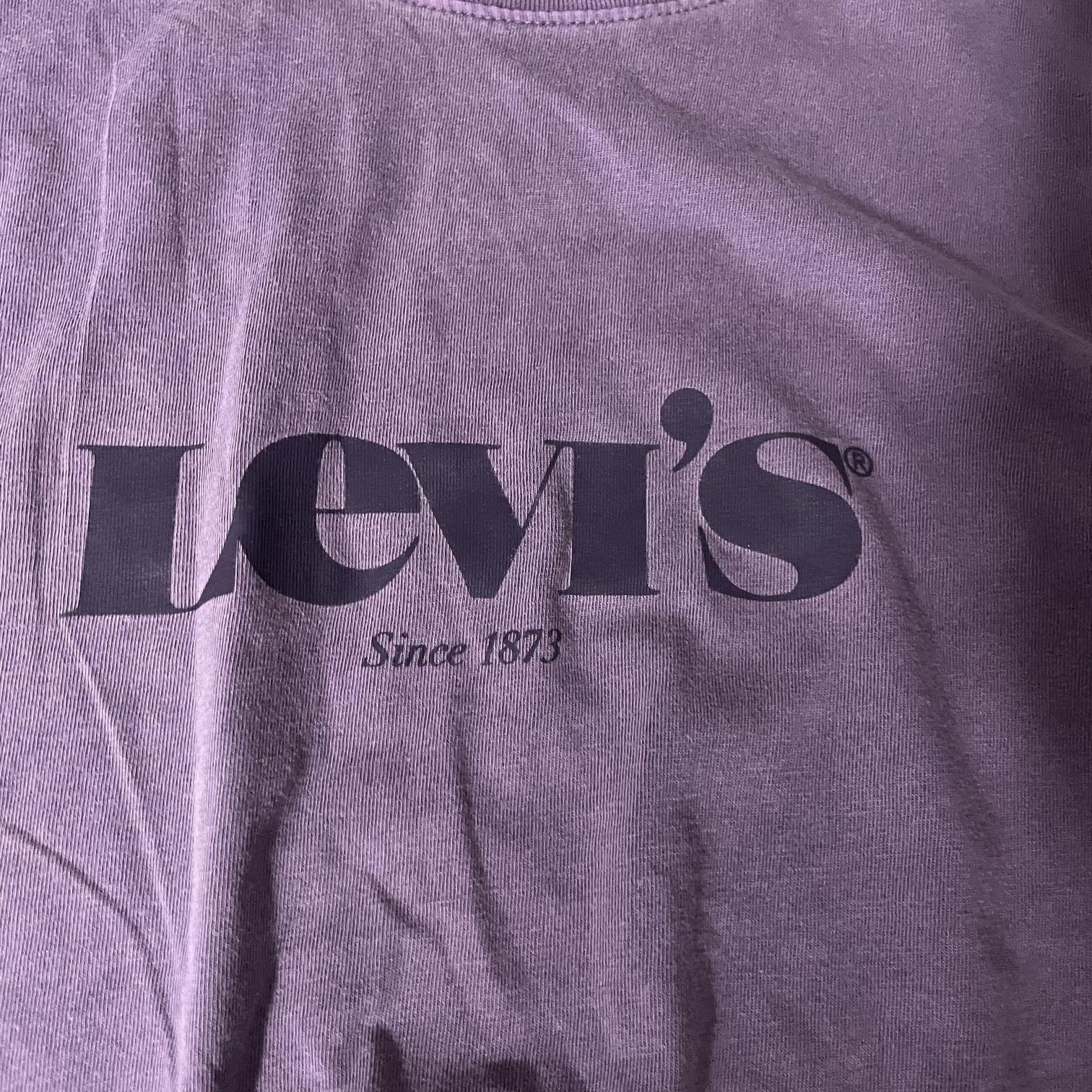 Vintage men's Levis Relaxed Fit Sanfrancisco purple M  tees label says Small|L28 W21|SKU 5461
