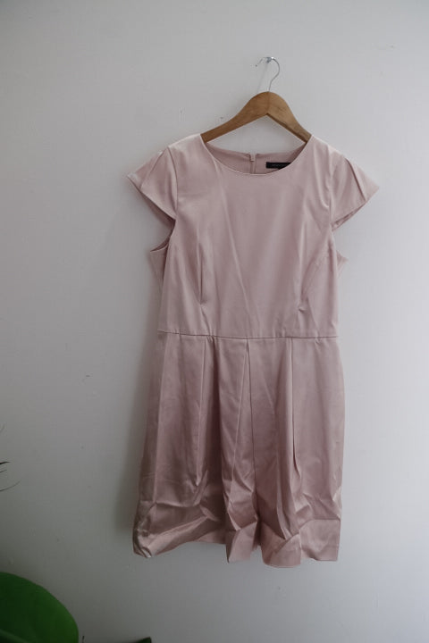 Vintage french connection peach pleat detailed dress size 10