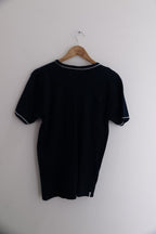 Vintage Ireland est.122 print navy blue v-neck medium tees