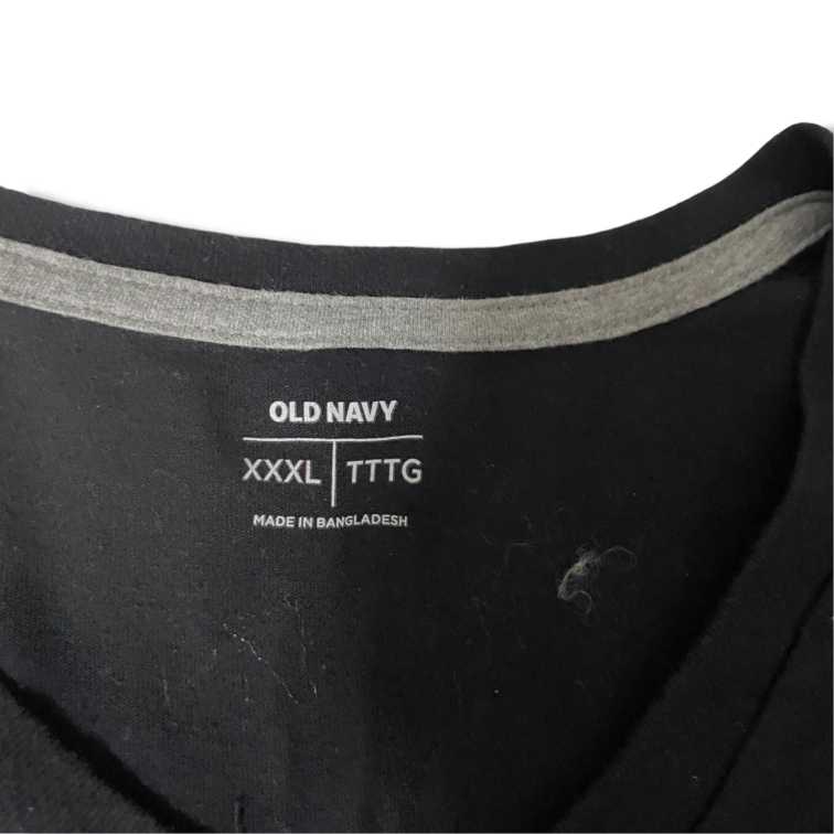 Vintage navy blue Old Navy Men's Soft Washed V-Neck T-Shirt in 3XL|L32 W26|5488