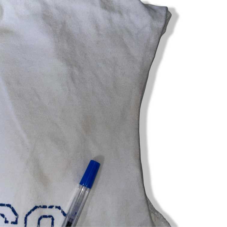 Vintage men Hawaiin King Waikiki Beach white Tank Top in M|L28 W20| SKU 5494