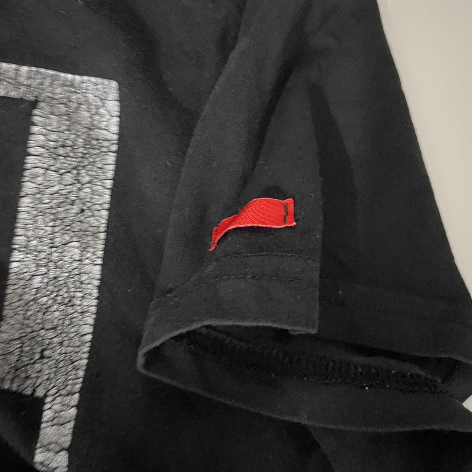 Vintage Marvel Graphics Mens Outline Logo T-shirt Black in M| L31 W18| SKU 5497