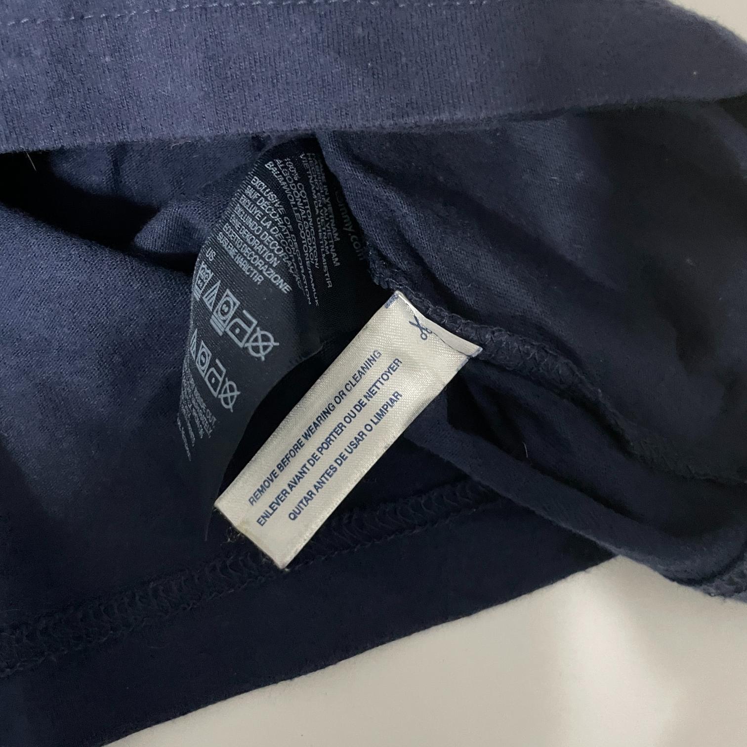 Vintage men Tommy Hilfiger Big Logo Flag Navy Blue T-Shirt Size S|L27 W18| SKU 5516