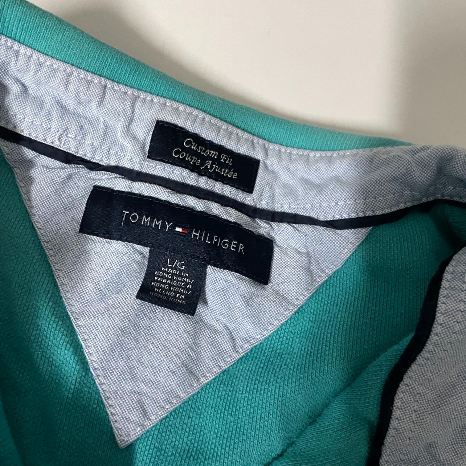 Vintage Tommy Hilfiger Men's Green Polo-shirts FLAG REGULAR POLO SHIRT in L|L29W22|SKU 5517