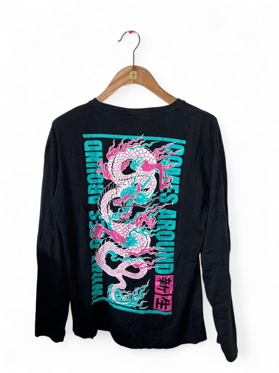 Jack & Jones Originals oversized long sleeve t-shirt with a dragon back print in black. 
