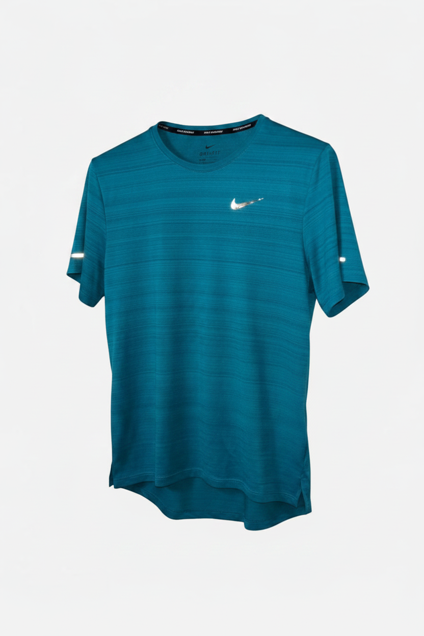 Men’s Nike Dri-Fit Miler tee in blue #running in size small 
SKU 7170
L 26 W 19