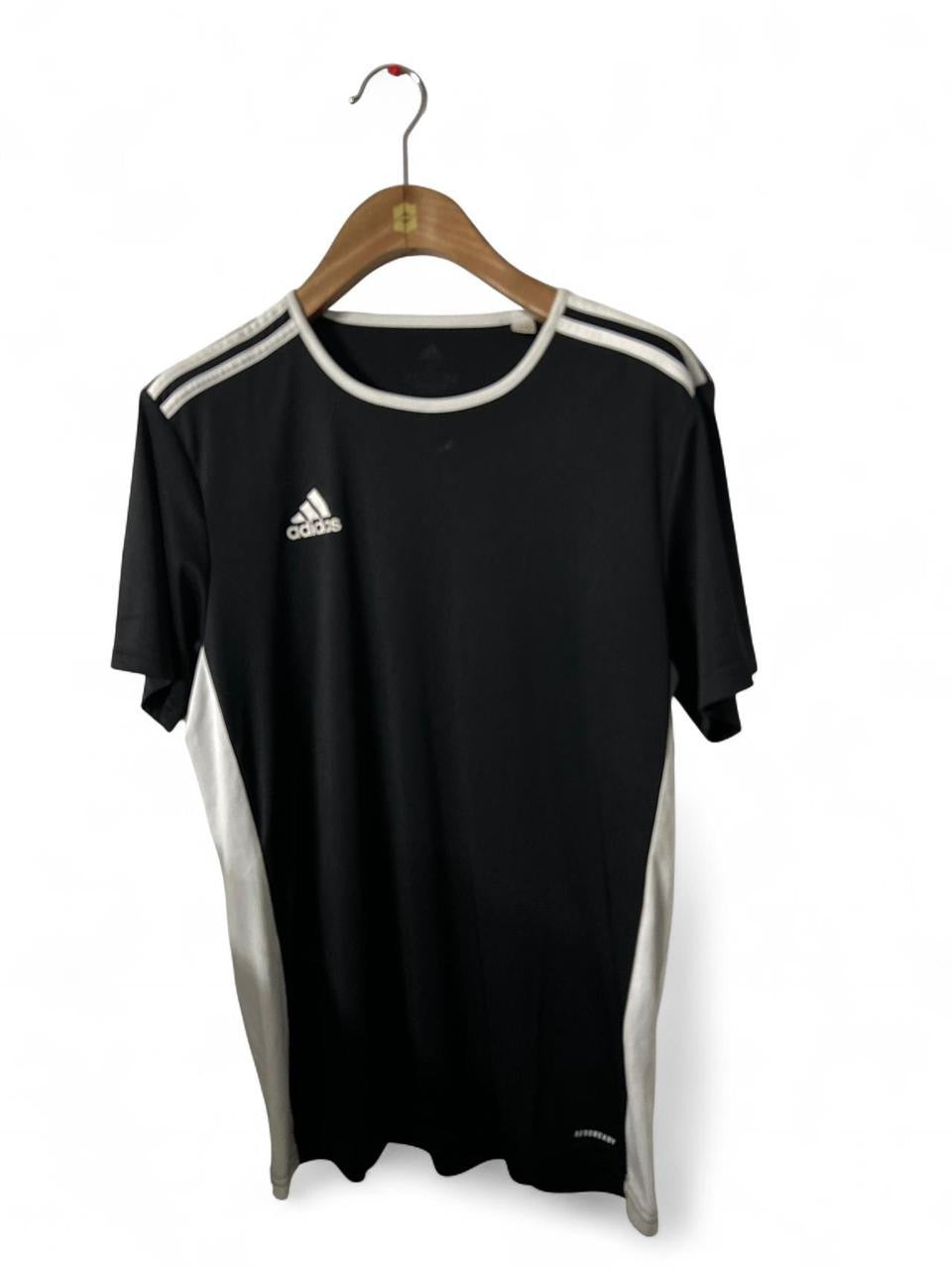 Men’s vintage Black and white Adidas sportswear t-shirt #sportswear
Size L
SKU 7146
Collar to hem 30
Pit to pit 21