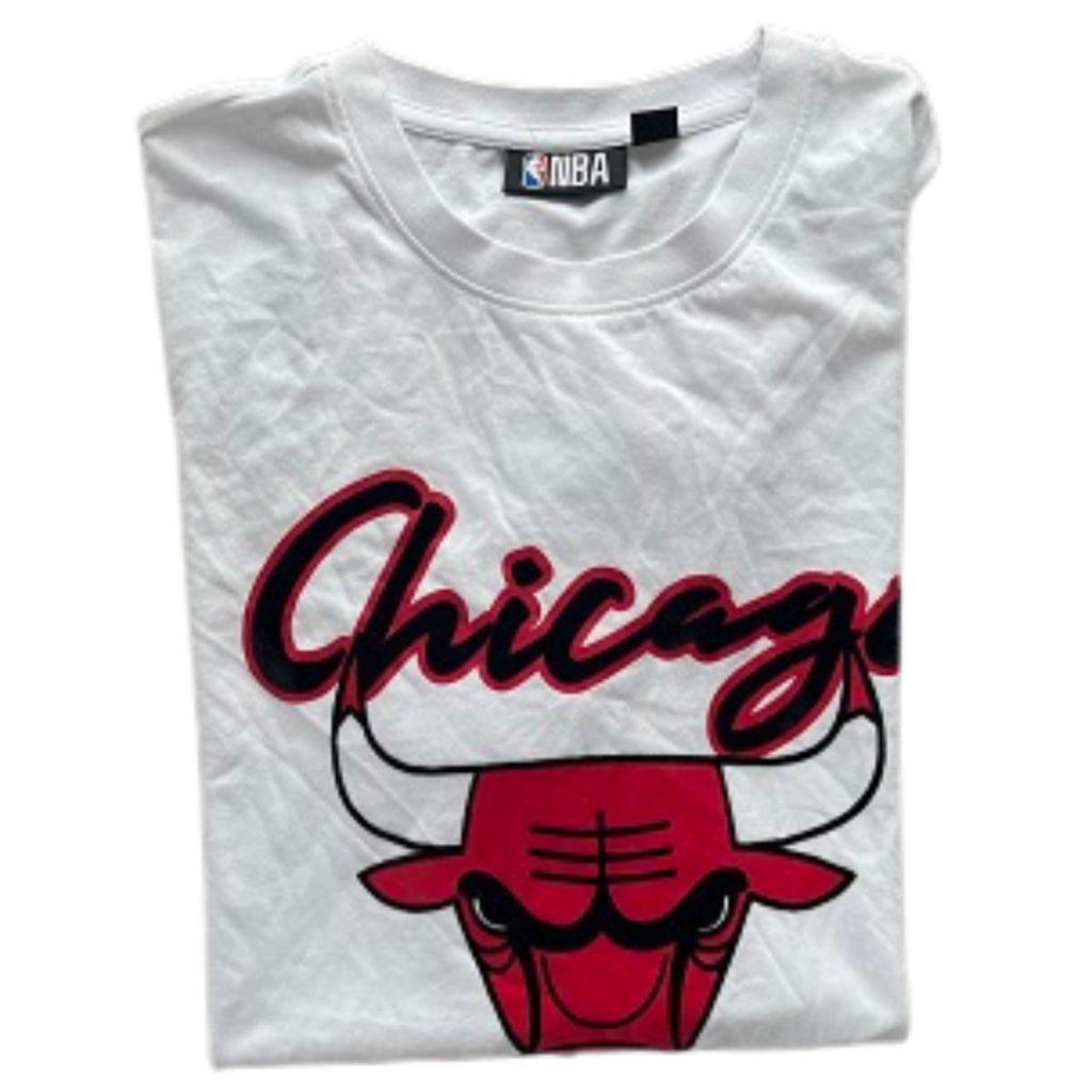 Vintage NBA white chicago bulls graphics medium tshirt