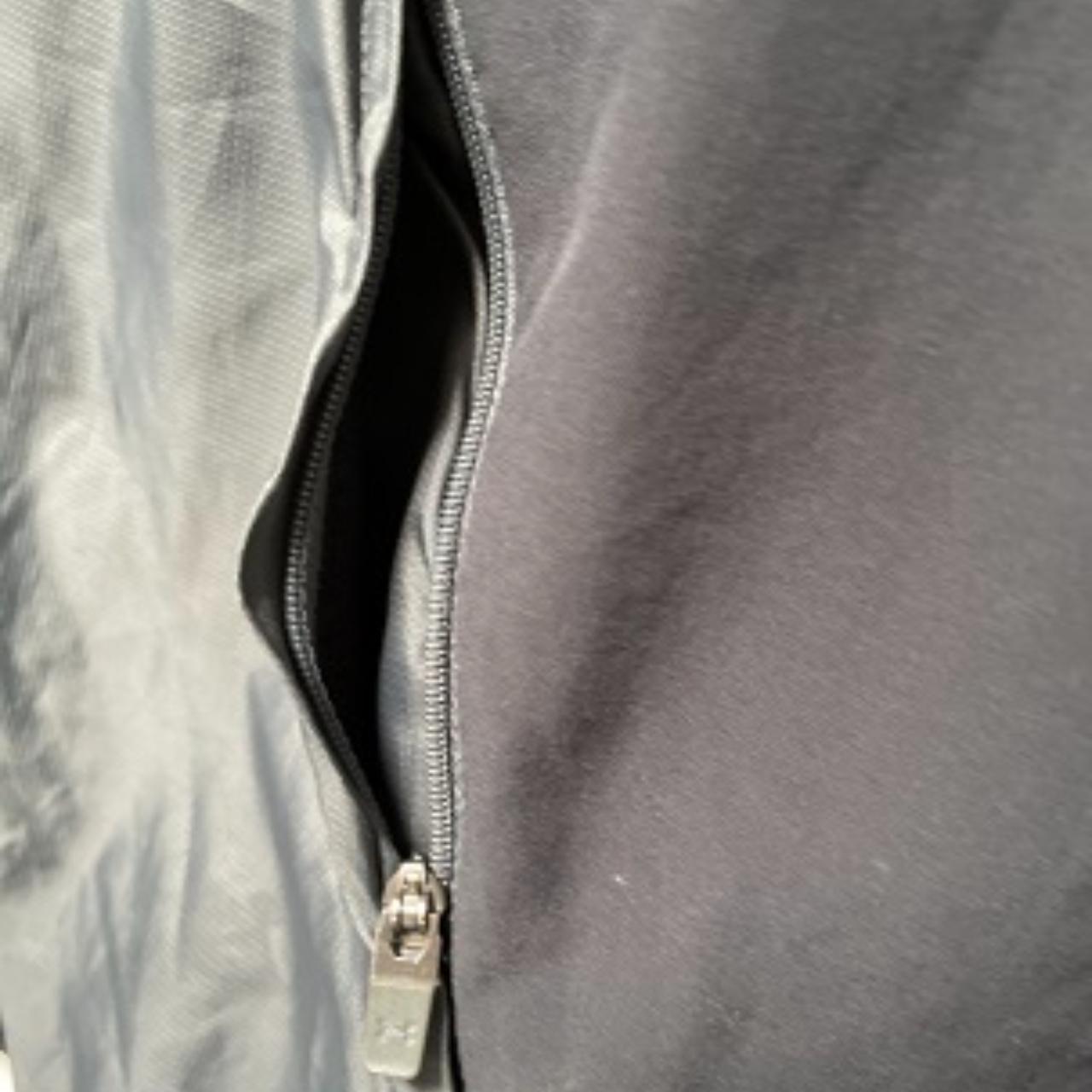 Vintage Windbreaker Under Armour grey colorblock Full zip up hooded jacket