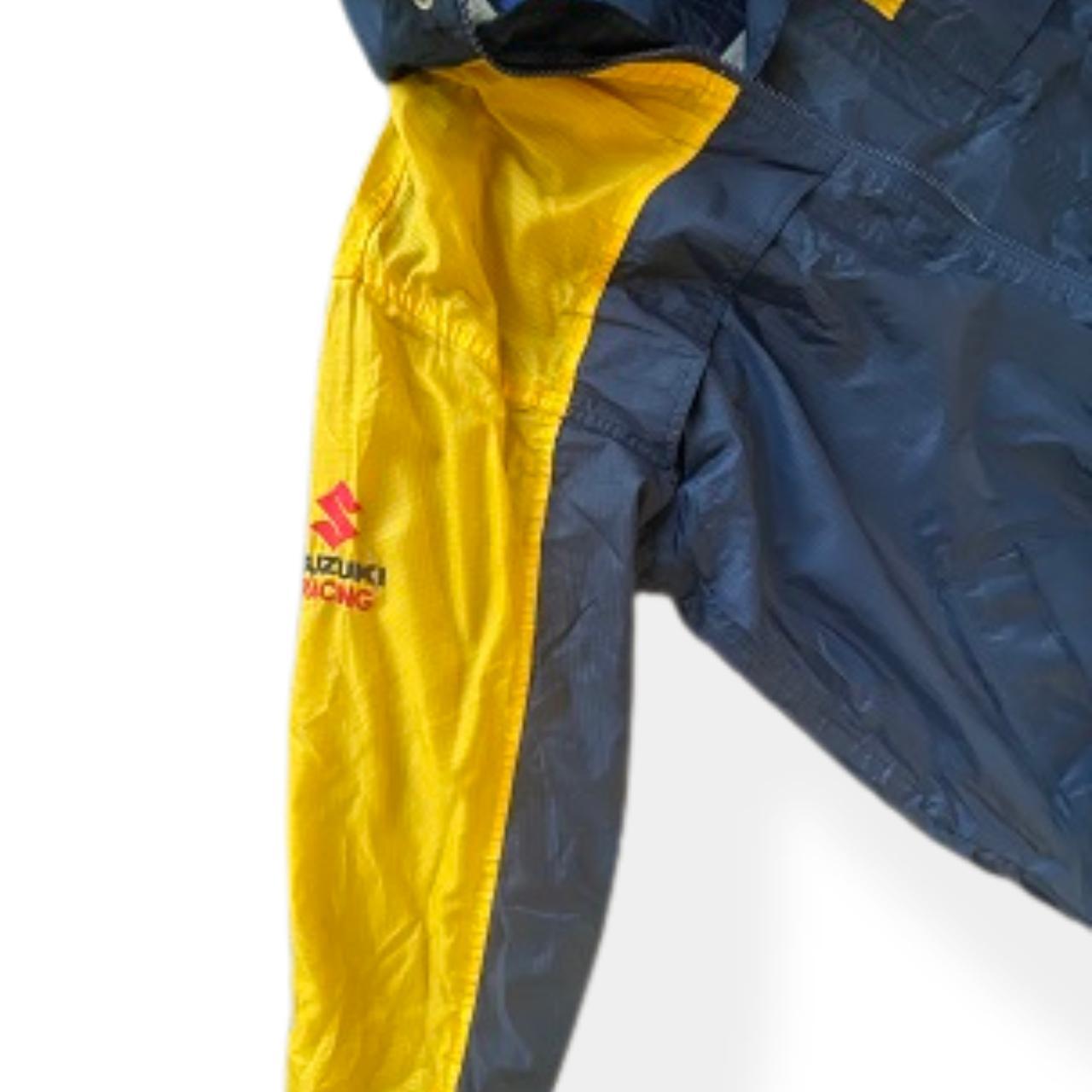 Vintage Suzuki Racing Waterproof Zip Up Windbreaker Medium hoodie Jacket in Blue and Yellow