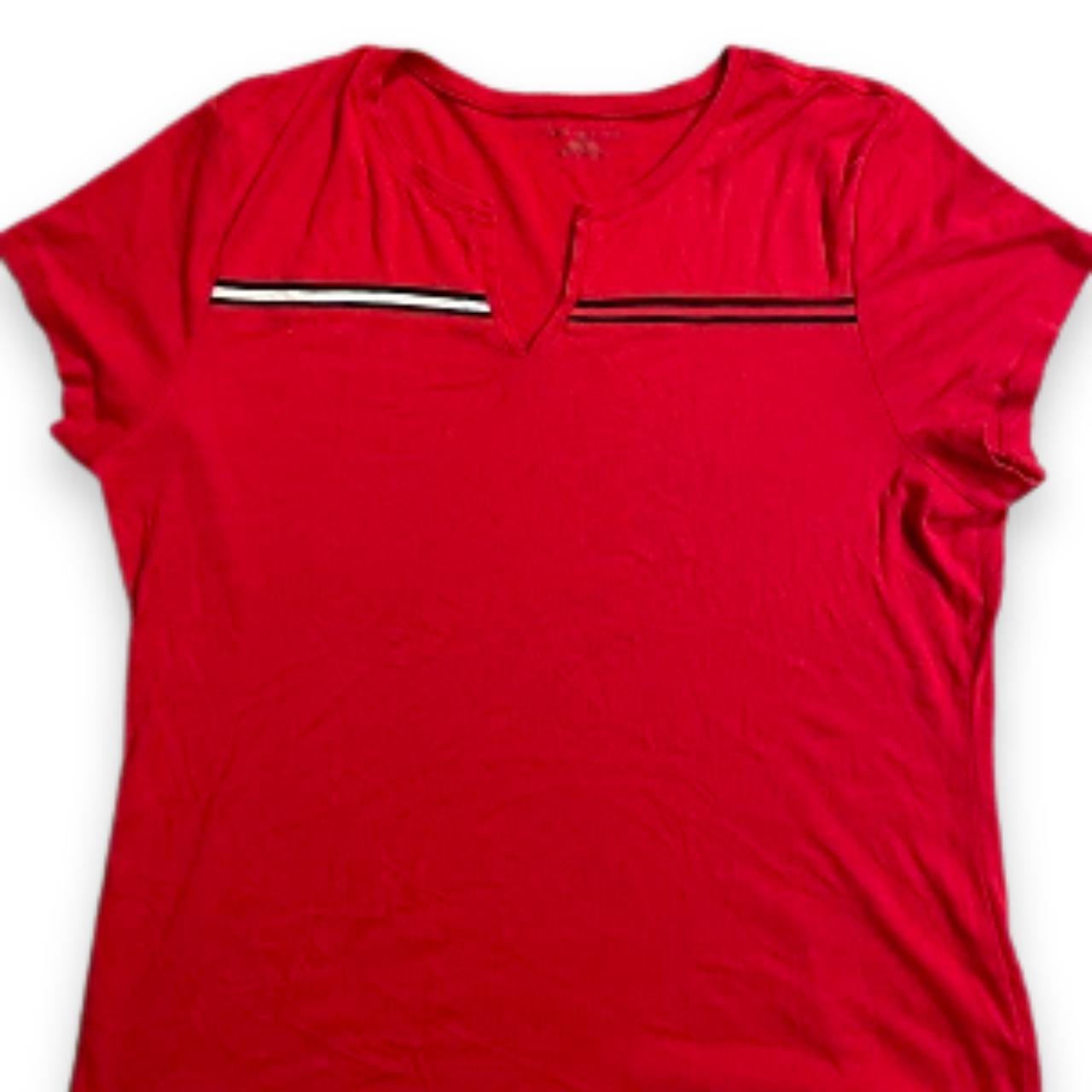 Vintage Red Tommy Hilfiger Womens V-Neck Plain Short Sleeves Logo T-Shirt