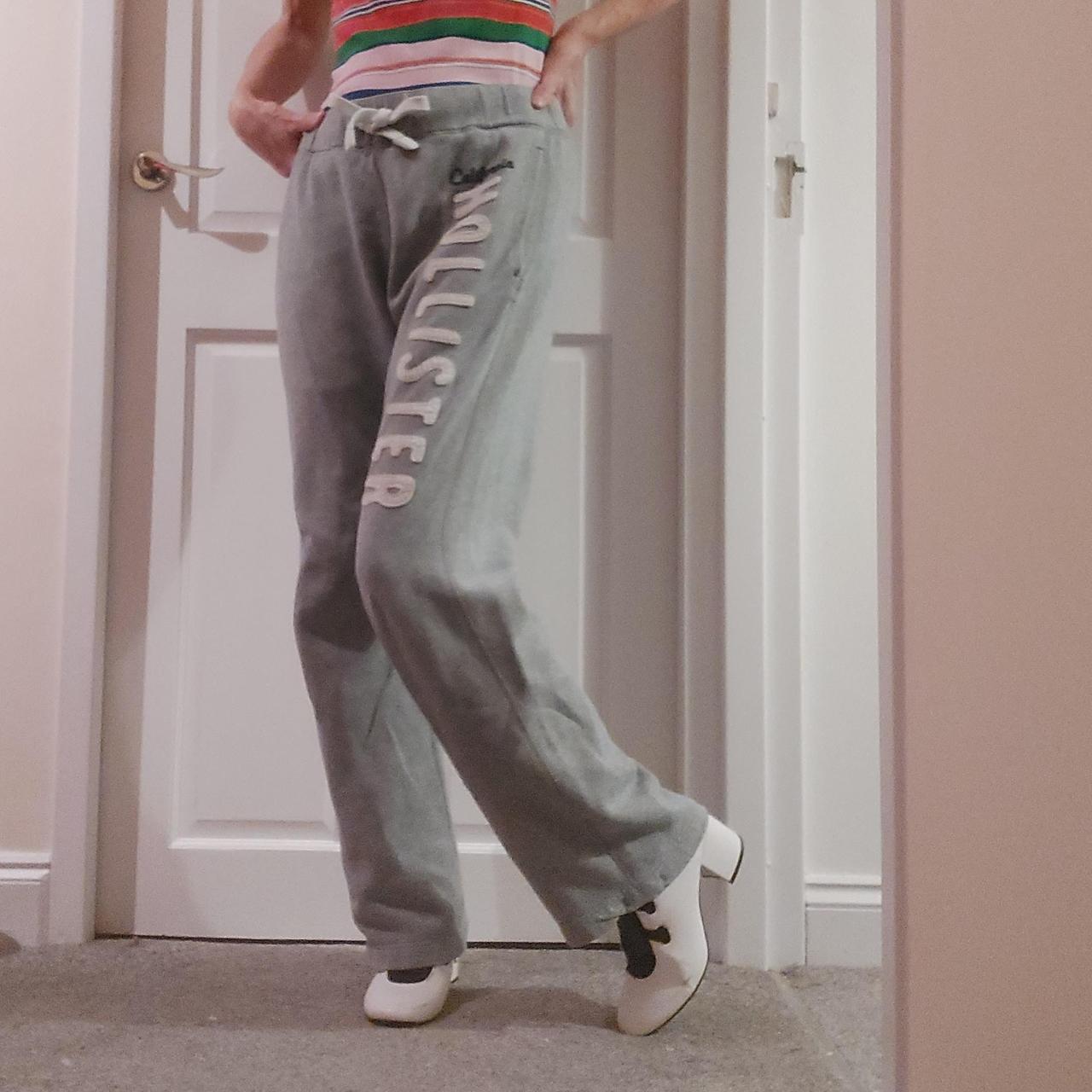WoMen’s Hollister  Carlifonia Grey Sweatpants NWT  W 28 L 32 SKU 6027