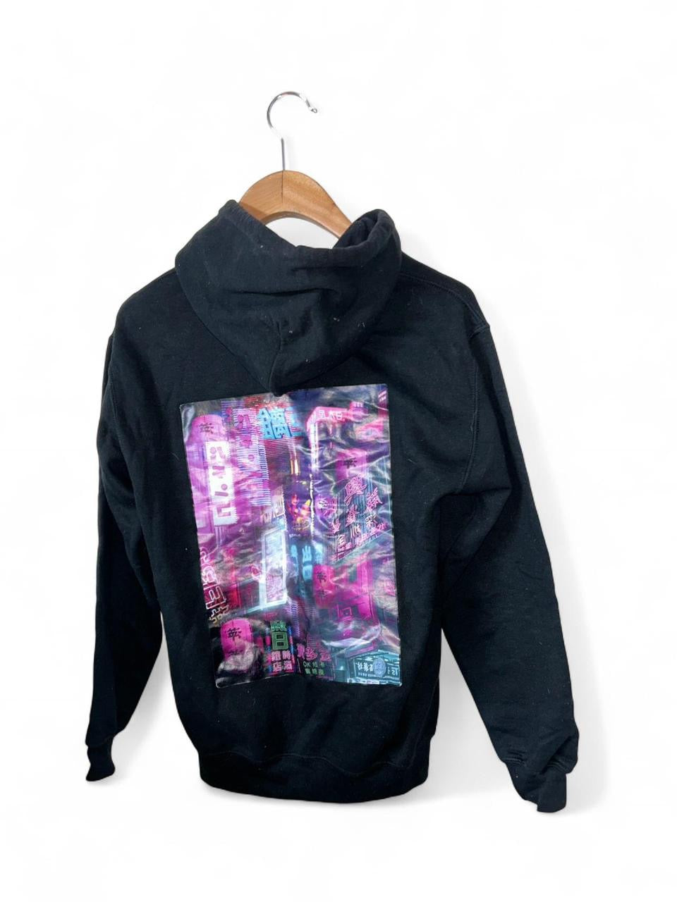 River island Neon City Hoodie with pink and purple design, featuring a streetwear vibe #neoncity #streetwear in size small 
L 26 W 19 
SKU 7168
SKU 7168