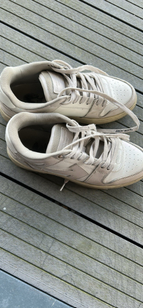 Vintage  men Off-White Out Of Office Size UK8/42 White/Black sneaker