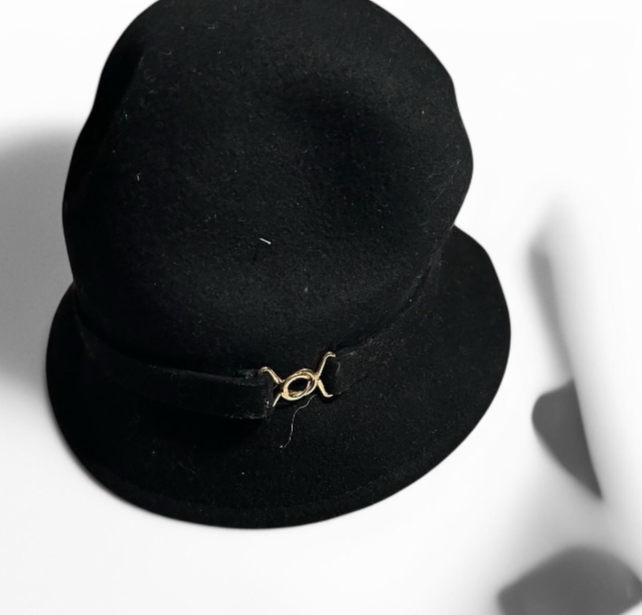 Women's 100% Wool Black Cloche buket Hat Gold crest Sku 6796