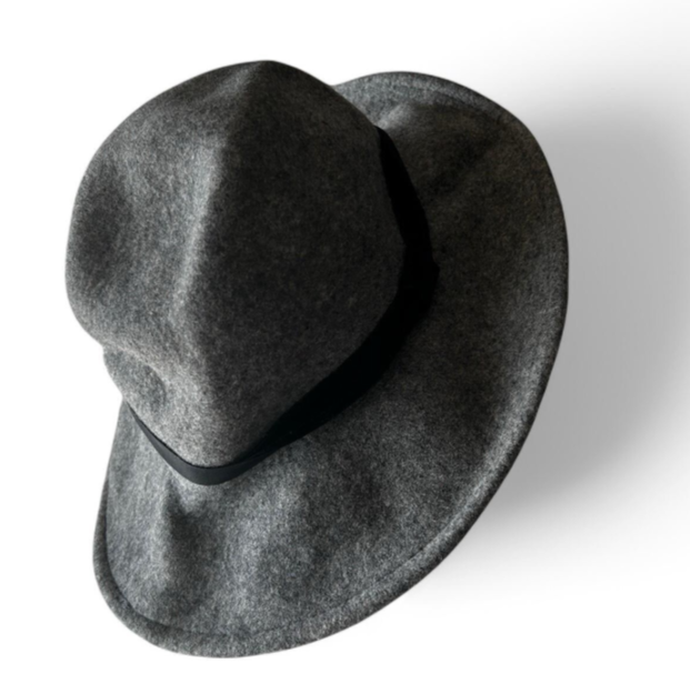 Vintage Unisex Grey wool felt fedora hat with black ribbon accent sku 6809
