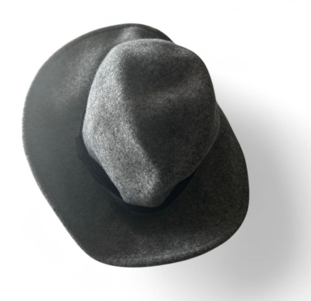Vintage Unisex Grey wool felt fedora hat with black ribbon accent sku 6809