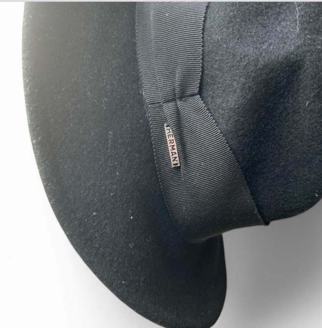 Vintage Unisex Hermani Black felt fedora hat with silver logo hat  sku 6816